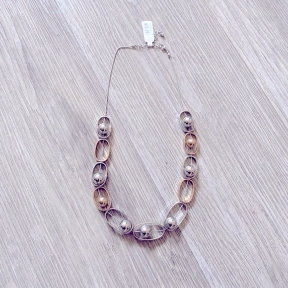 New Women’s necklace. - Picture 2 of 3